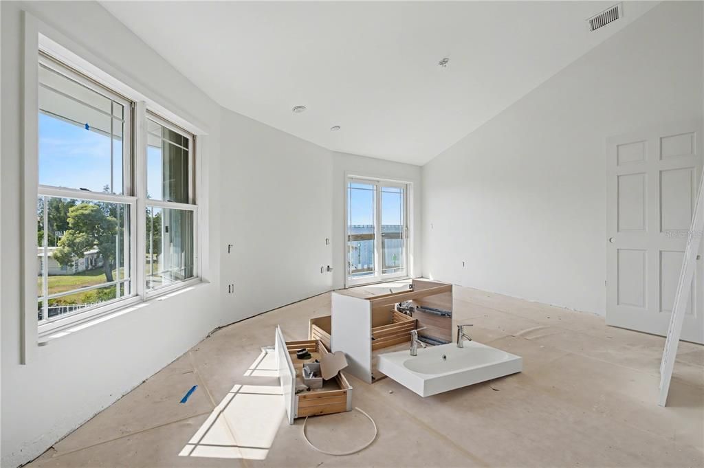 Activo con contrato: $850,000 (3 camas, 4 baños, 2670 Pies cuadrados)