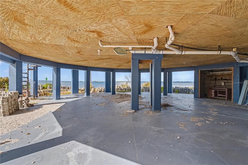 Activo con contrato: $850,000 (3 camas, 4 baños, 2670 Pies cuadrados)