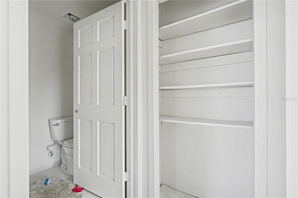 Activo con contrato: $850,000 (3 camas, 4 baños, 2670 Pies cuadrados)