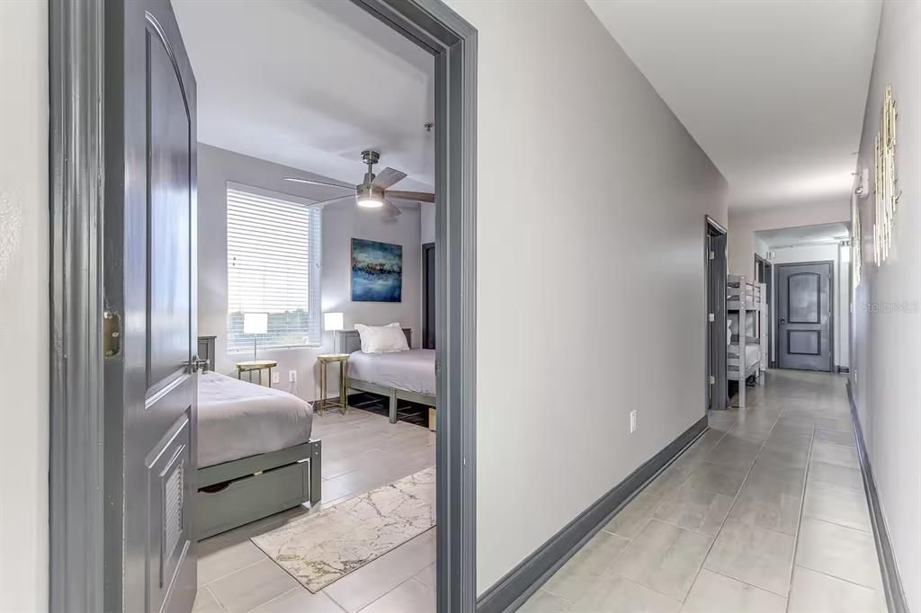 For Sale: $350,000 (2 beds, 2 baths, 1078 Square Feet)