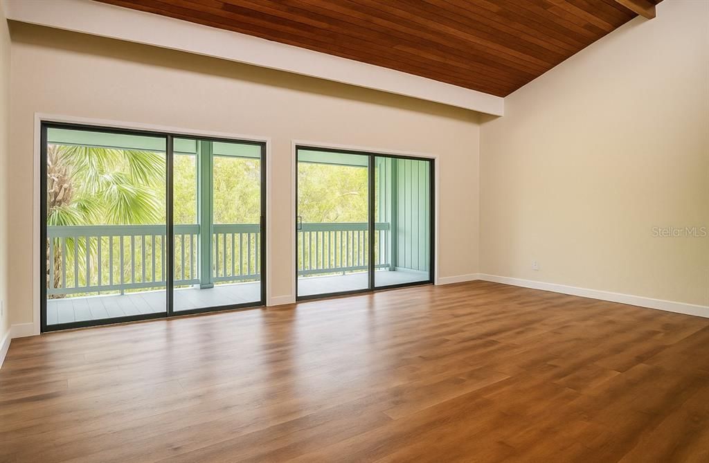 На продажу: $112,990 (2 спален, 2 ванн, 1123 Квадратных фут)