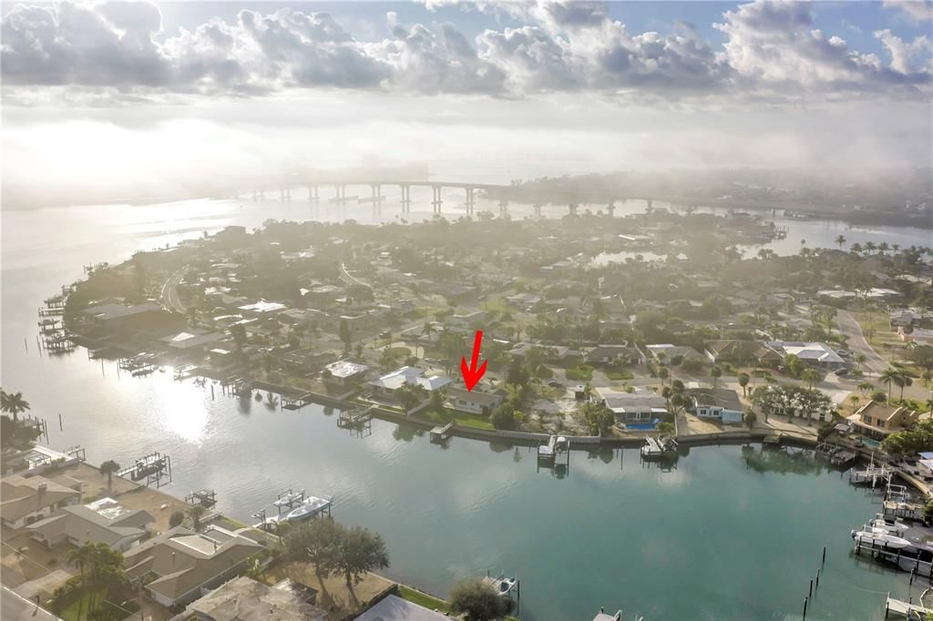 Под контрактом: $995,000 (2 спален, 2 ванн, 1379 Квадратных фут)