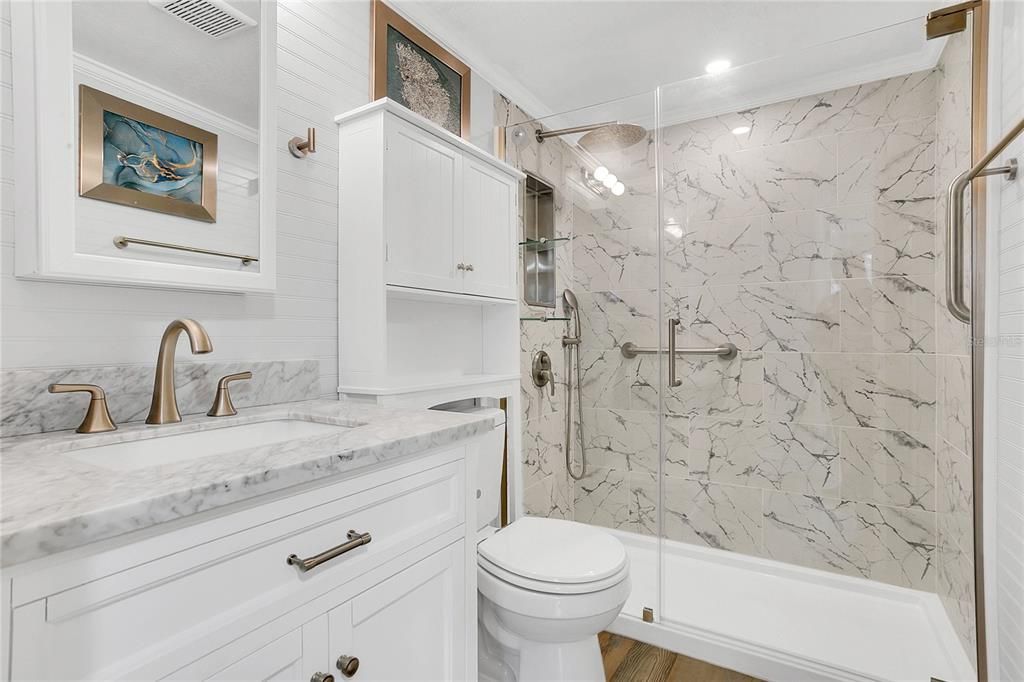 En Venta: $115,000 (2 camas, 1 baños, 704 Pies cuadrados)