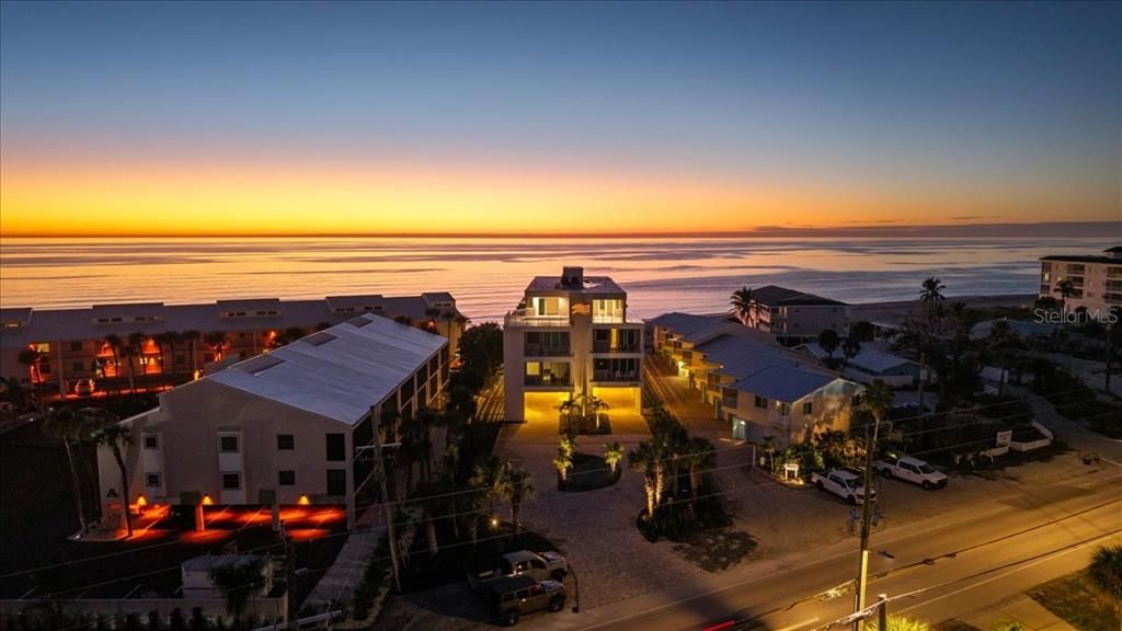 На продажу: $4,100,000 (4 спален, 3 ванн, 3667 Квадратных фут)