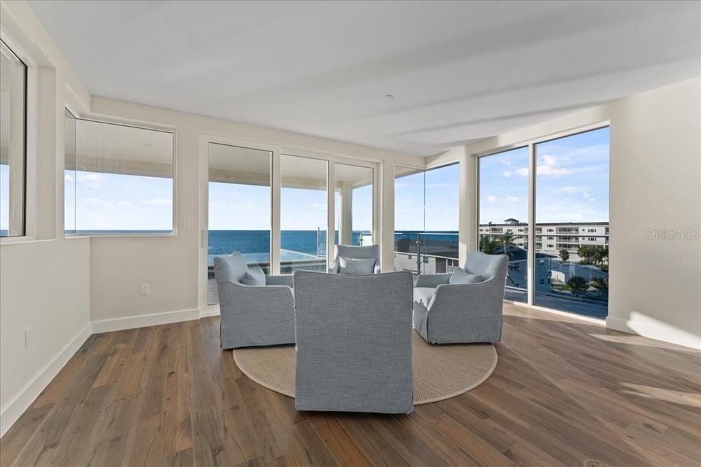 На продажу: $4,100,000 (4 спален, 3 ванн, 3667 Квадратных фут)