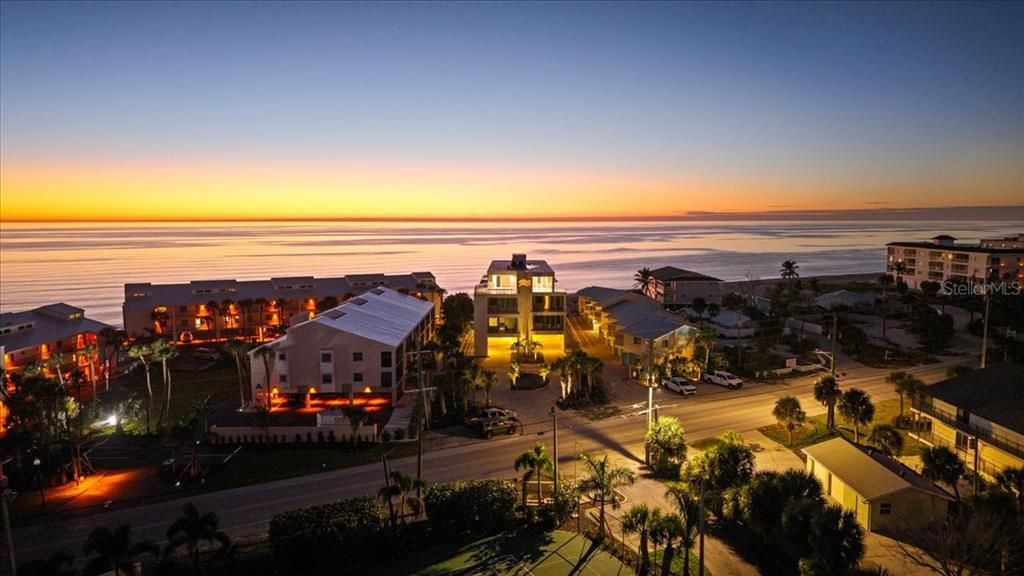 На продажу: $4,100,000 (4 спален, 3 ванн, 3667 Квадратных фут)