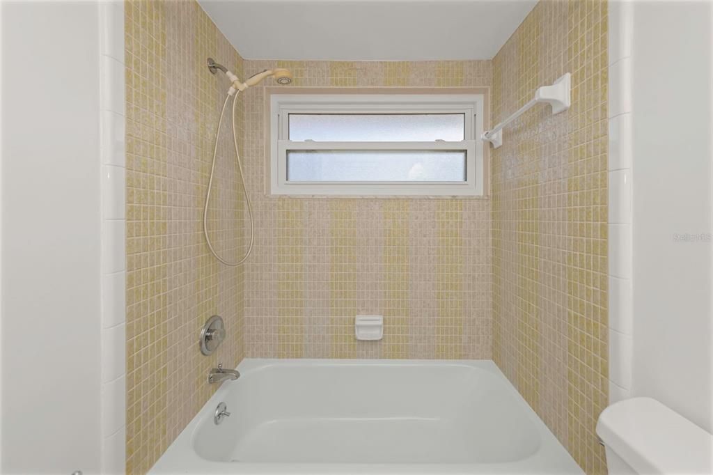 Activo con contrato: $124,900 (1 camas, 1 baños, 738 Pies cuadrados)