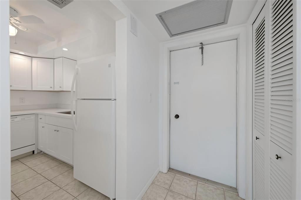 Activo con contrato: $124,900 (1 camas, 1 baños, 738 Pies cuadrados)