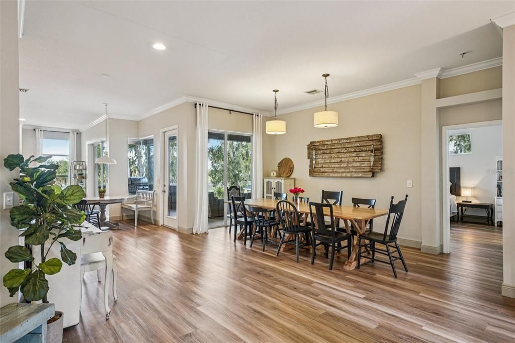 En Venta: $995,000 (5 camas, 3 baños, 3751 Pies cuadrados)
