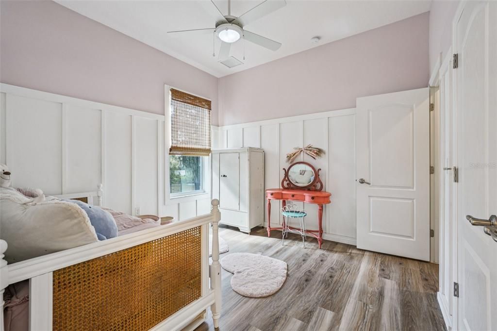 En Venta: $995,000 (5 camas, 3 baños, 3751 Pies cuadrados)