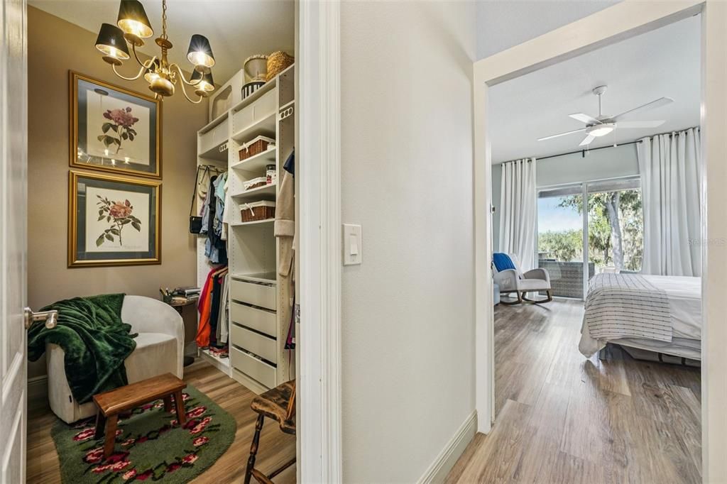 En Venta: $995,000 (5 camas, 3 baños, 3751 Pies cuadrados)