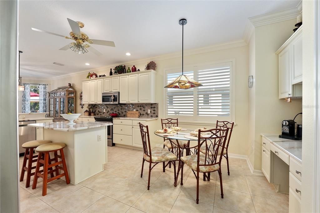 Active With Contract: $860,000 (3 beds, 2 baths, 2543 Square Feet)