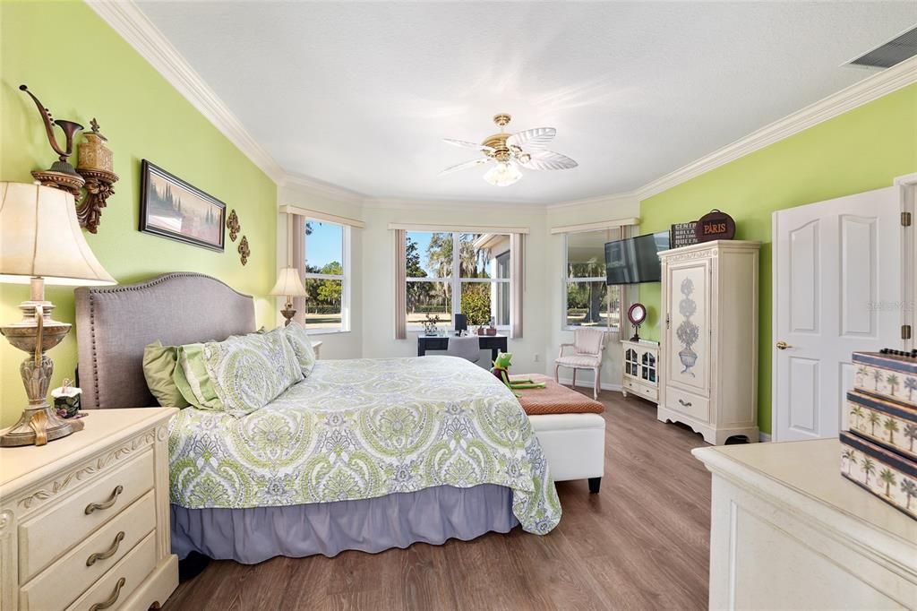 Active With Contract: $860,000 (3 beds, 2 baths, 2543 Square Feet)