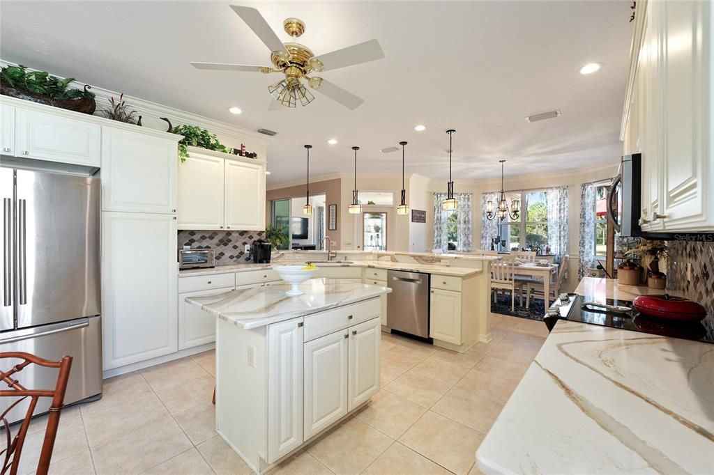 Active With Contract: $860,000 (3 beds, 2 baths, 2543 Square Feet)