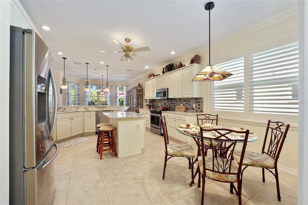 Active With Contract: $860,000 (3 beds, 2 baths, 2543 Square Feet)