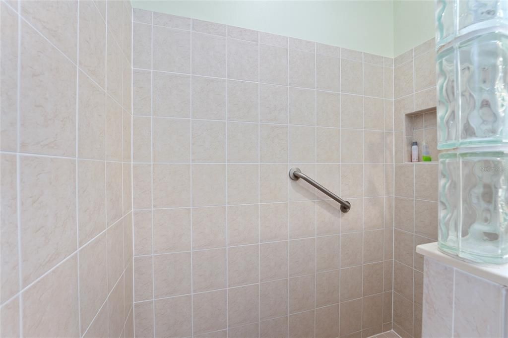 Active With Contract: $860,000 (3 beds, 2 baths, 2543 Square Feet)