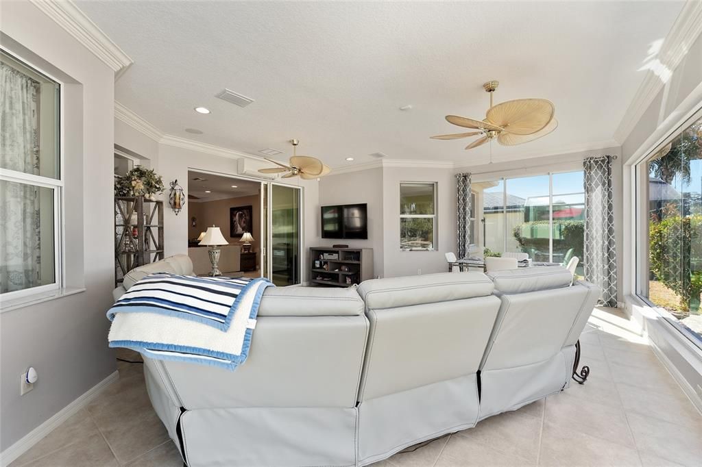 Active With Contract: $860,000 (3 beds, 2 baths, 2543 Square Feet)