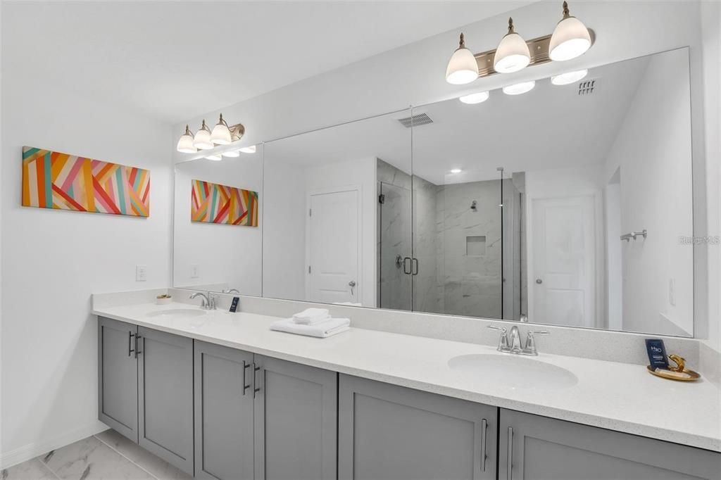 En Venta: $375,000 (3 camas, 2 baños, 2174 Pies cuadrados)