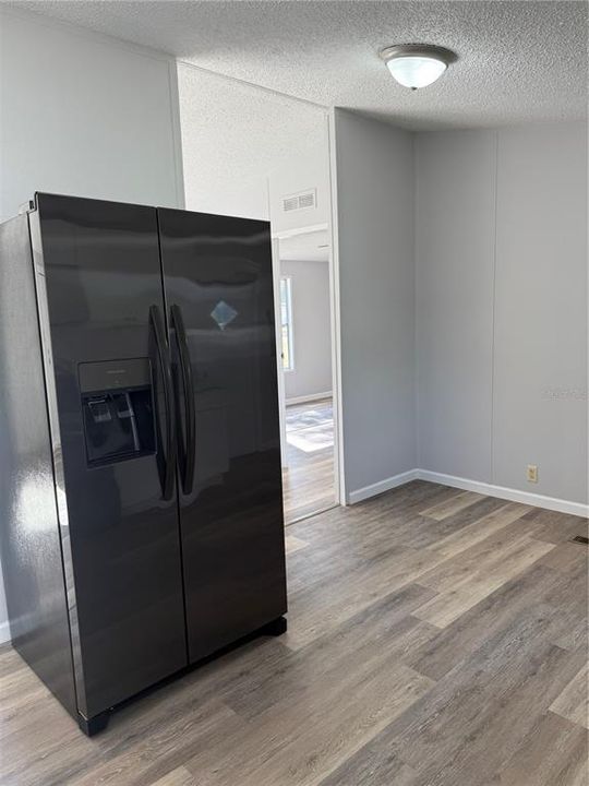 For Sale: $219,950 (3 beds, 2 baths, 960 Square Feet)