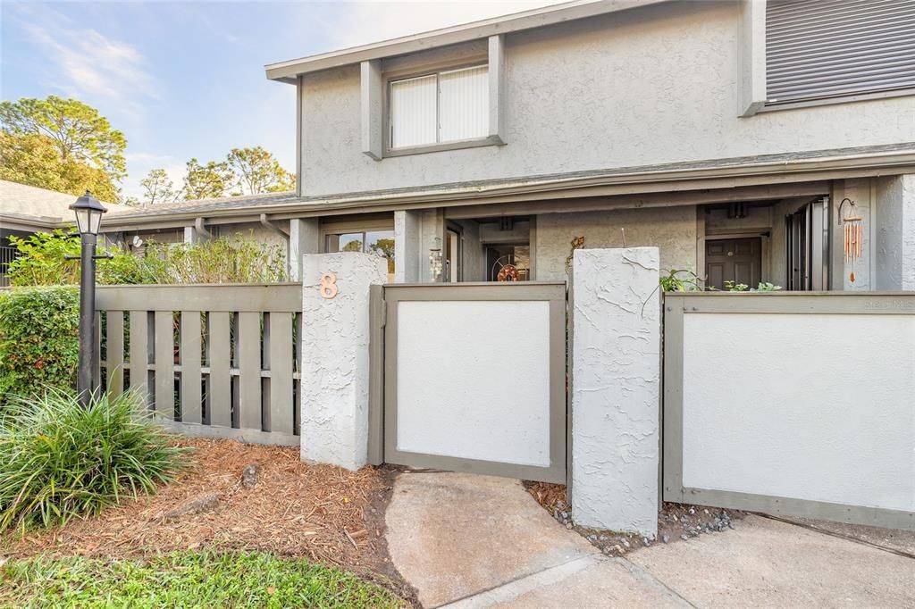 На продажу: $199,900 (2 спален, 2 ванн, 1262 Квадратных фут)