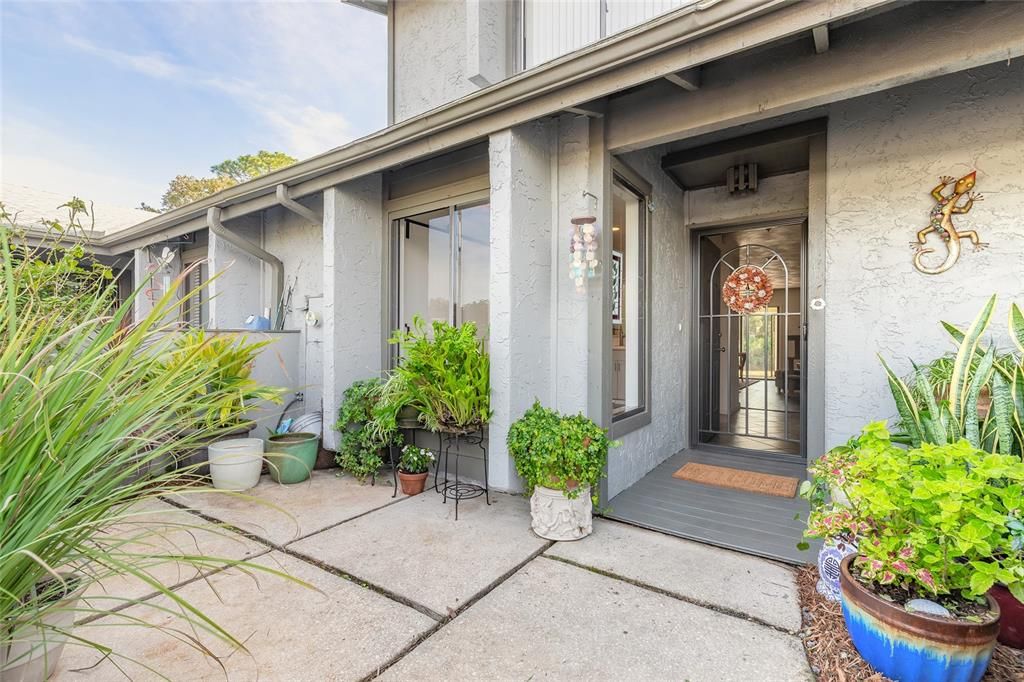 На продажу: $199,900 (2 спален, 2 ванн, 1262 Квадратных фут)