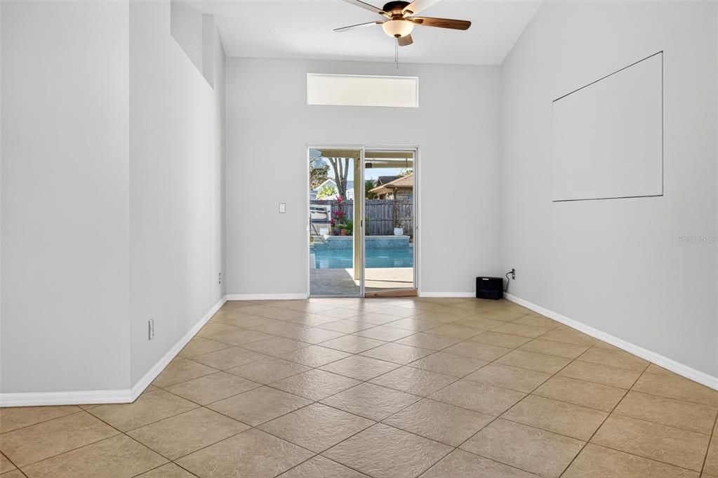 En Venta: $474,900 (4 camas, 2 baños, 1904 Pies cuadrados)