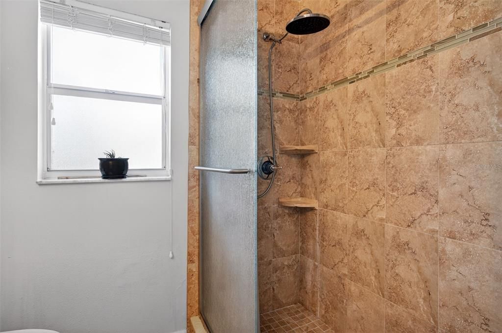 En Venta: $474,900 (4 camas, 2 baños, 1904 Pies cuadrados)