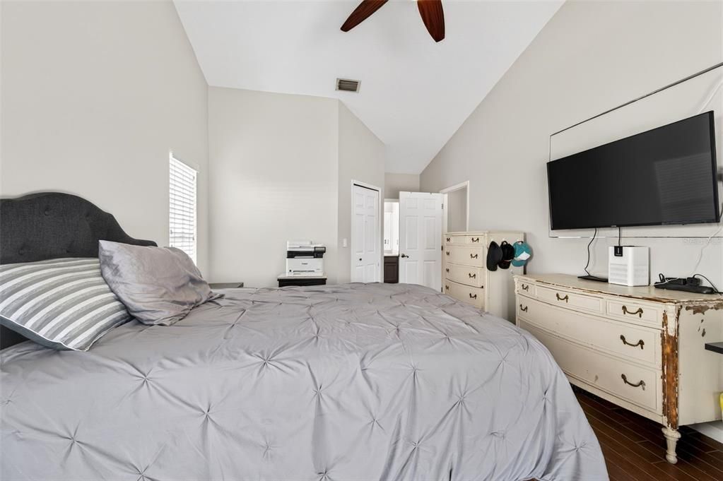 En Venta: $474,900 (4 camas, 2 baños, 1904 Pies cuadrados)