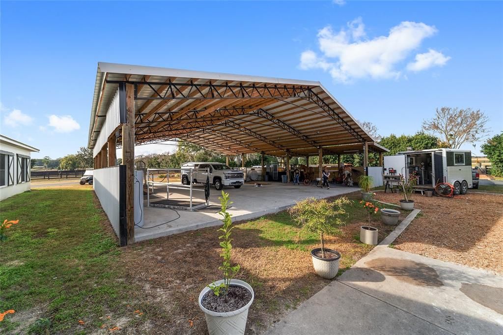 For Sale: $3,900,000 (3 beds, 2 baths, 1127 Square Feet)