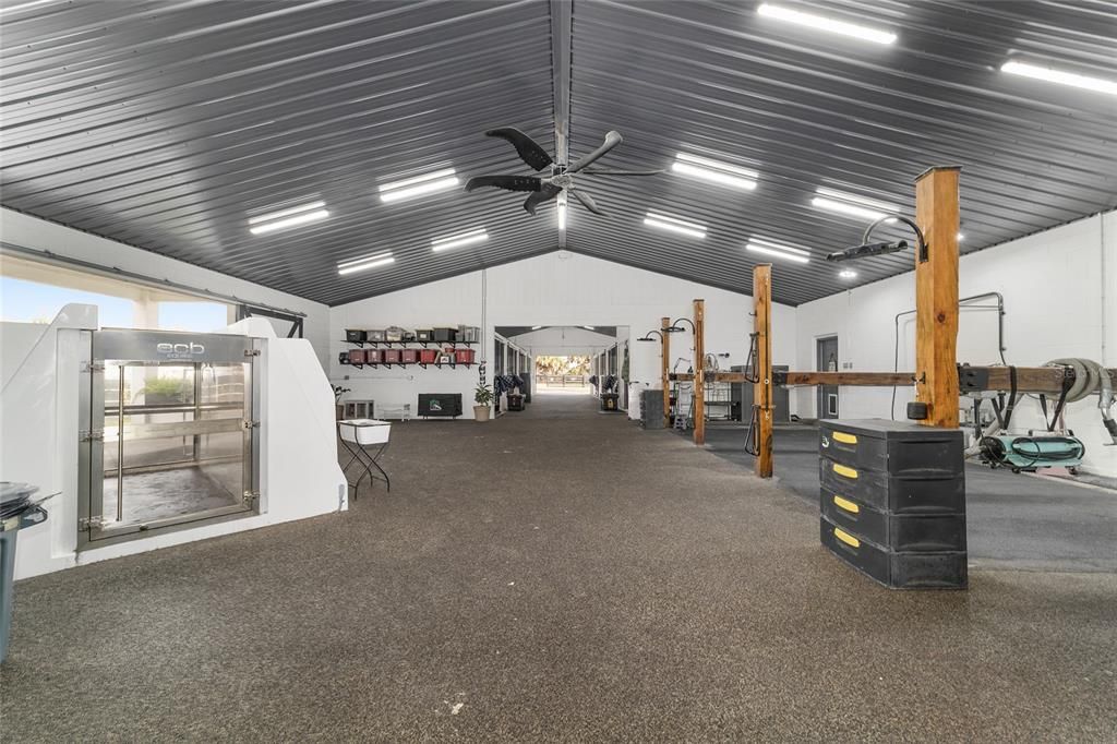 For Sale: $3,900,000 (3 beds, 2 baths, 1127 Square Feet)