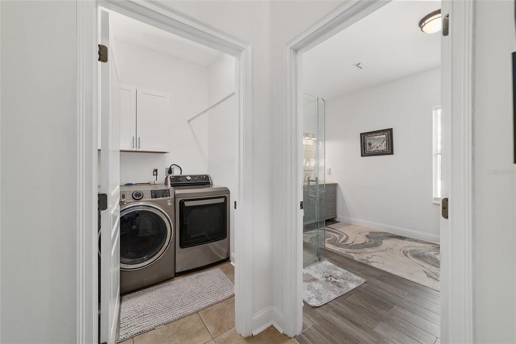 For Sale: $3,900,000 (3 beds, 2 baths, 1127 Square Feet)