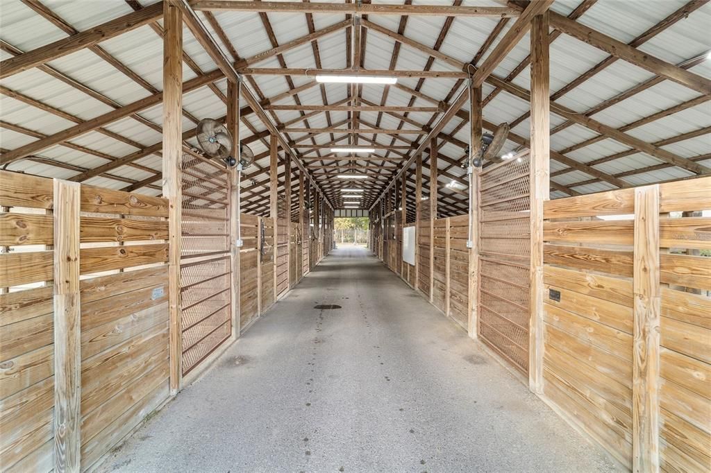 For Sale: $3,900,000 (3 beds, 2 baths, 1127 Square Feet)