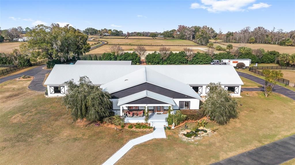 For Sale: $3,900,000 (3 beds, 2 baths, 1127 Square Feet)