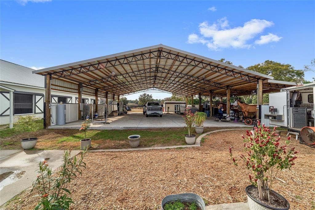 For Sale: $3,900,000 (3 beds, 2 baths, 1127 Square Feet)