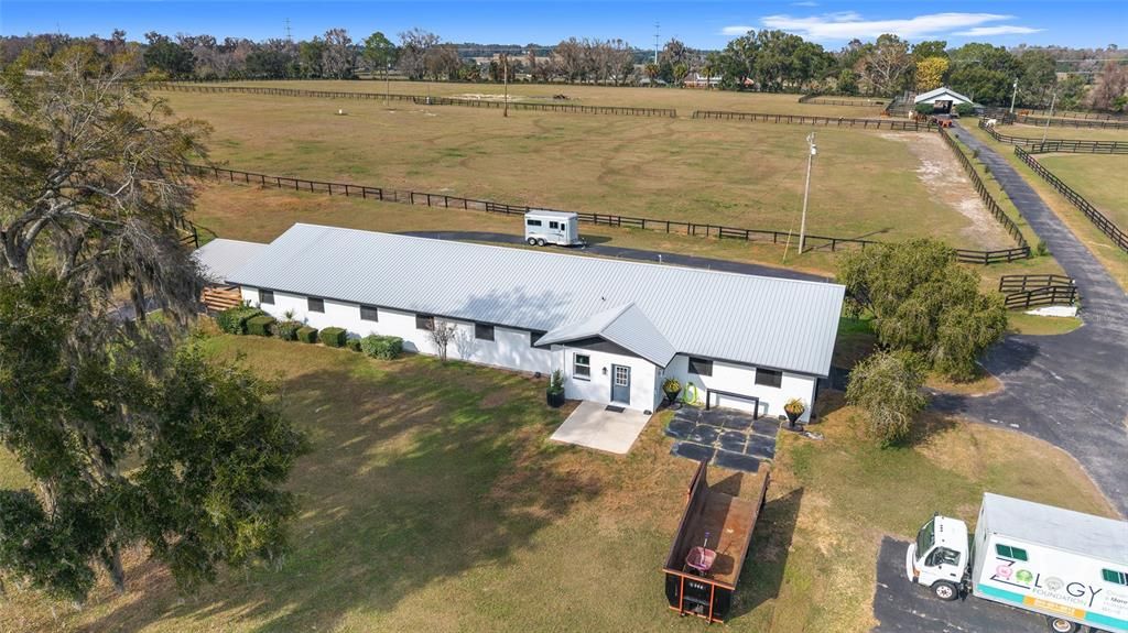 For Sale: $3,900,000 (3 beds, 2 baths, 1127 Square Feet)