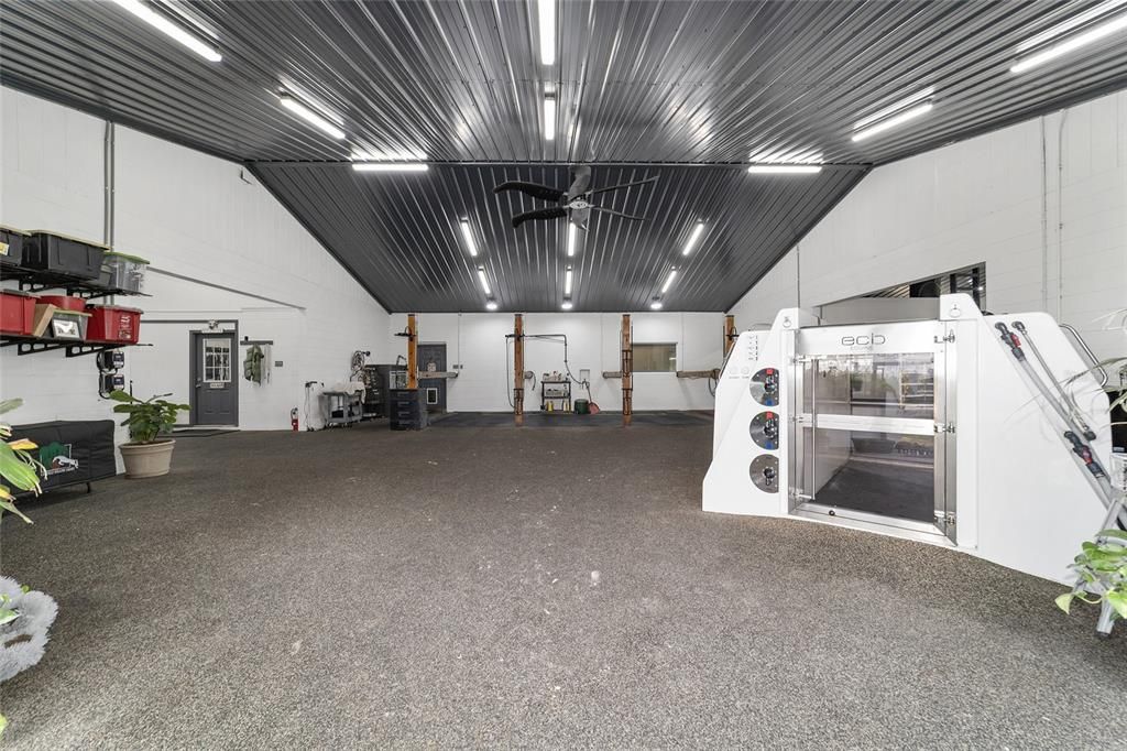 For Sale: $3,900,000 (3 beds, 2 baths, 1127 Square Feet)