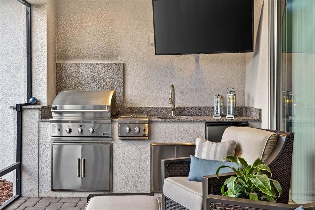 Activo con contrato: $799,900 (4 camas, 3 baños, 3211 Pies cuadrados)
