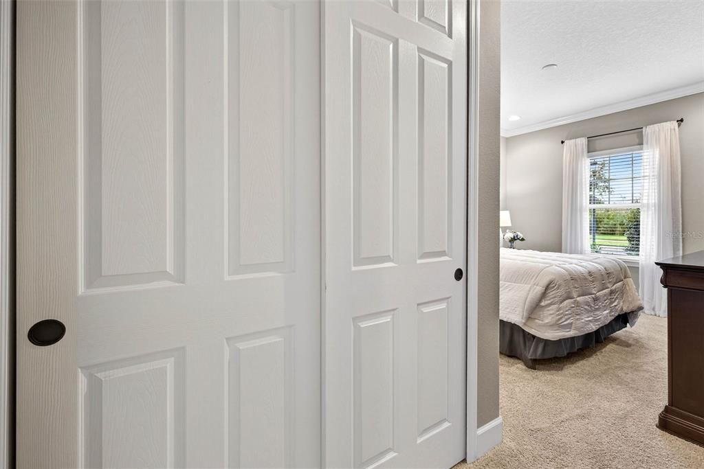 Activo con contrato: $799,900 (4 camas, 3 baños, 3211 Pies cuadrados)