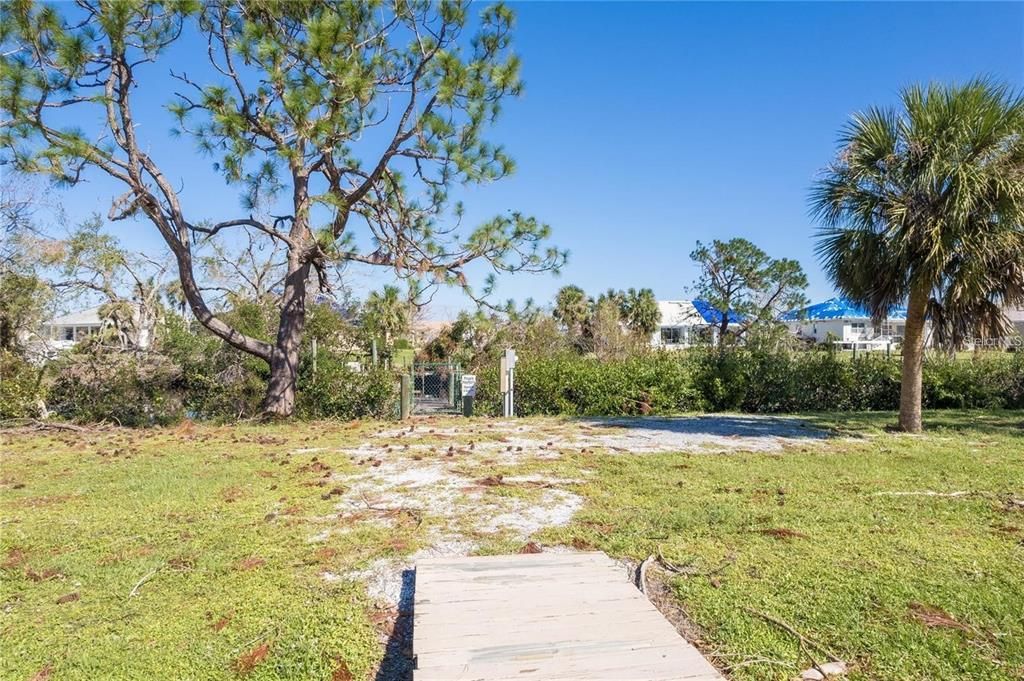 En Venta: $84,000 (0.61 acres)