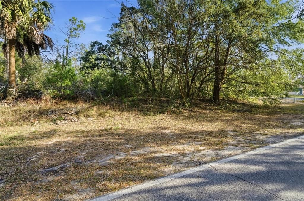 На продажу: $39,900 (0.28 acres)