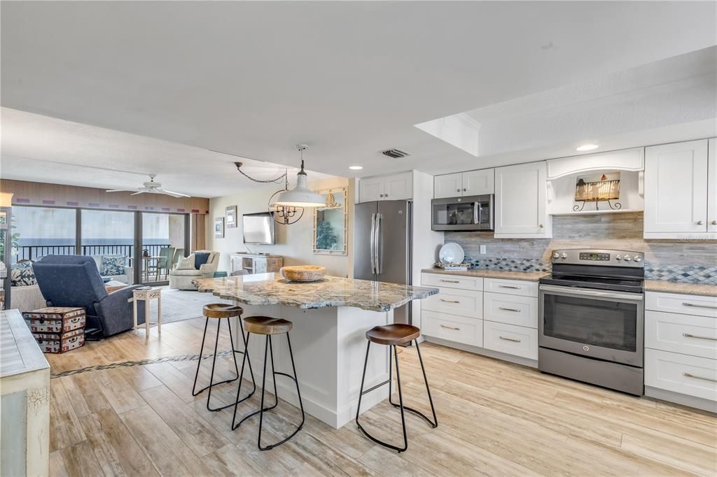 Activo con contrato: $779,900 (2 camas, 2 baños, 1352 Pies cuadrados)