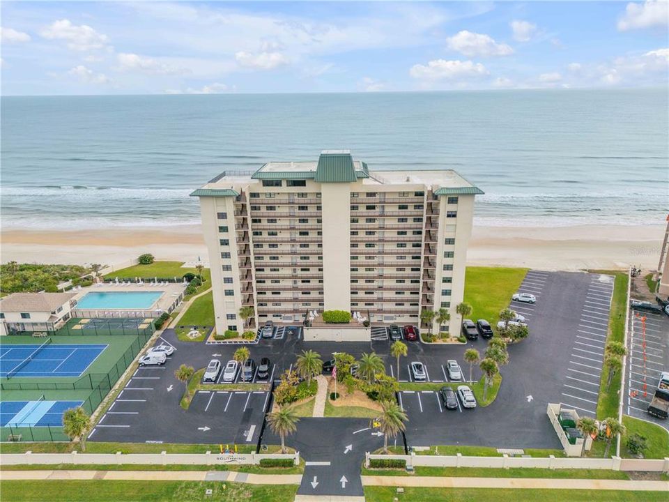 Activo con contrato: $779,900 (2 camas, 2 baños, 1352 Pies cuadrados)