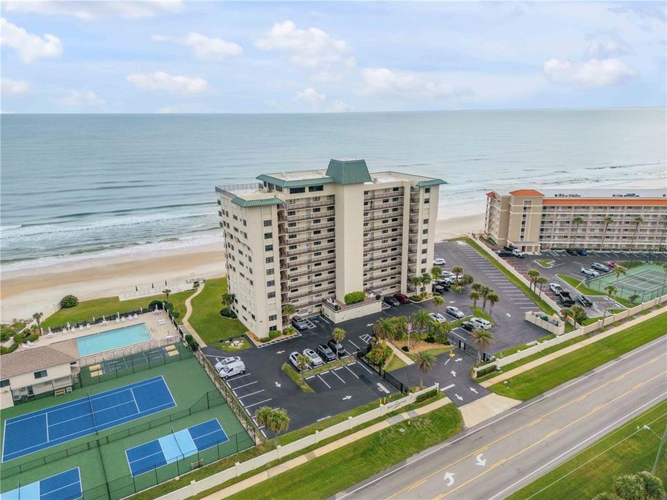 Activo con contrato: $779,900 (2 camas, 2 baños, 1352 Pies cuadrados)
