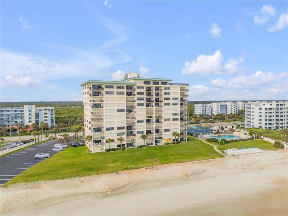 Activo con contrato: $779,900 (2 camas, 2 baños, 1352 Pies cuadrados)