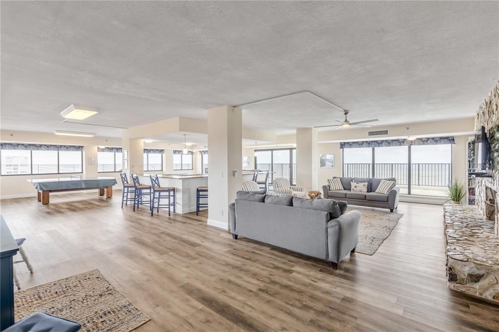 Activo con contrato: $779,900 (2 camas, 2 baños, 1352 Pies cuadrados)