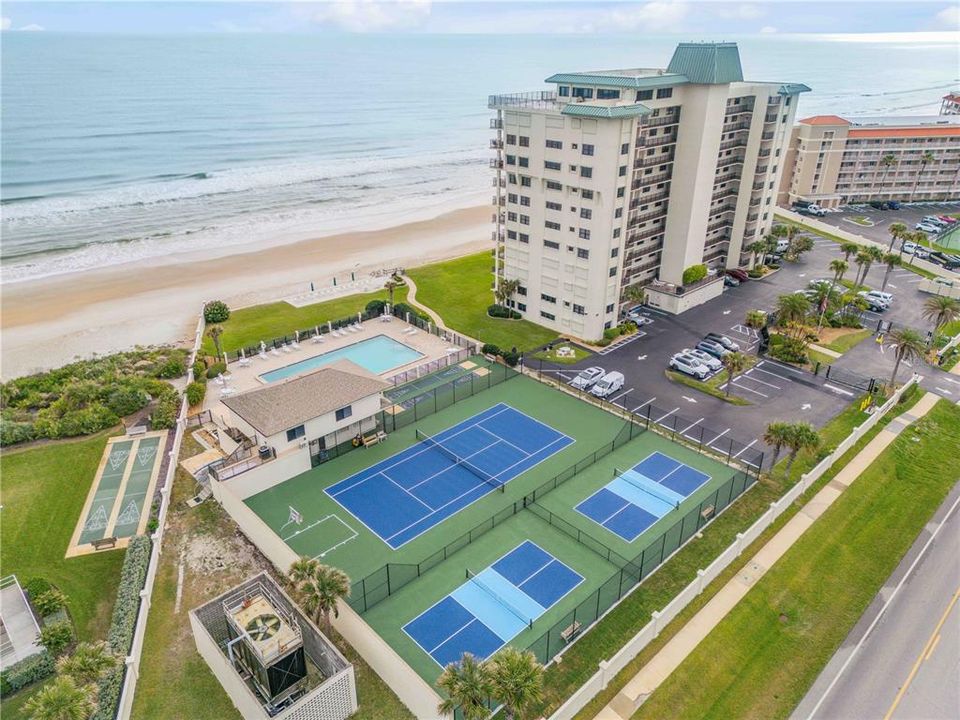 Activo con contrato: $779,900 (2 camas, 2 baños, 1352 Pies cuadrados)