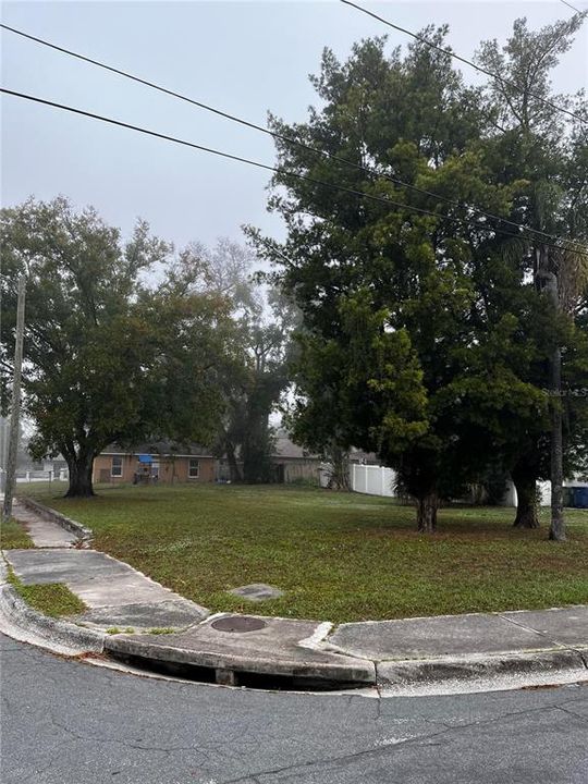 Activo con contrato: $100,000 (0.13 acres)