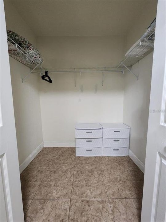 В аренду: $1,250 (1 спален, 1 ванн, 1690 Квадратных фут)