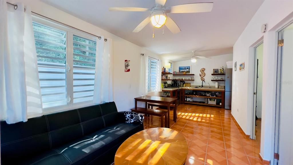 En Venta: $350,000 (2 camas, 1 baños, 550 Pies cuadrados)