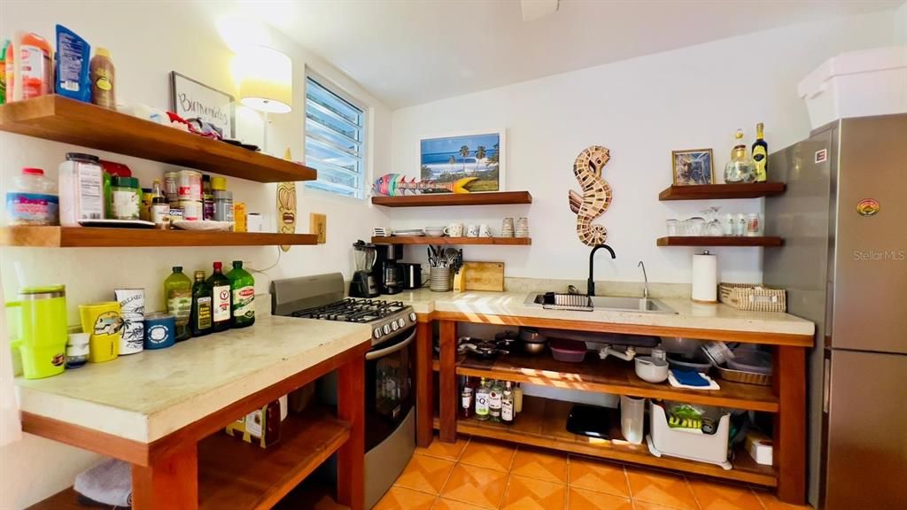 En Venta: $350,000 (2 camas, 1 baños, 550 Pies cuadrados)